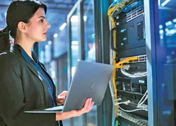 సాఫ్ట్‌వేర్ ఇంజినీర్లకు గోల్డెన్ ఛాన్స్.. క్వాంటమ్ కంప్యూటింగ్‌లోకి ఎలా ఎంటర్ అవ్వాలి?