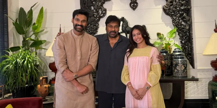 చిరంజీవిని ఆహ్వానించిన బెల్లంకొండ కుటుంబం