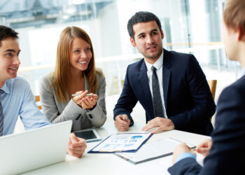 కెరీర్ గ్రోత్ అంటే ఏమిటి? సంపూర్ణ మార్గదర్శకం