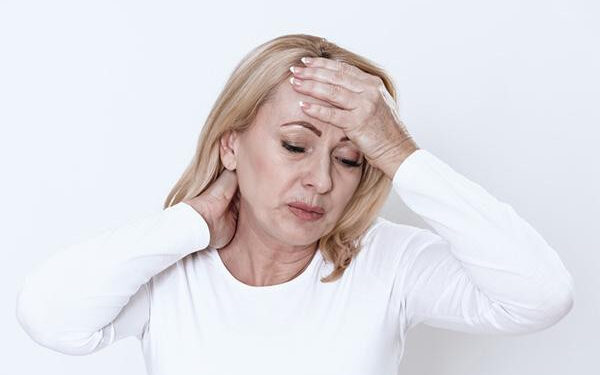 మెడ నొప్పితో పాటు తలనొప్పి వస్తోందా?