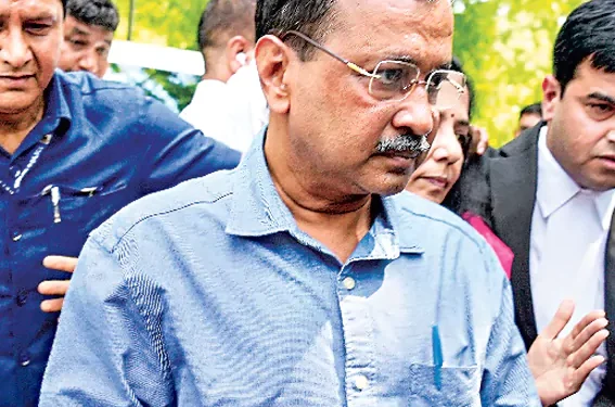 కేజ్రీవాల్కు హైకోర్టు షాక్: 'ముఖ్యమంత్రి హామీ ఇస్తే సరిపోదు..జీవో ఉండాల్సిందే!'