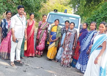 కుమురంభీం జిల్లాలో గర్భిణుల అవస్థలు.. వైద్య సౌకర్యాల కొరత