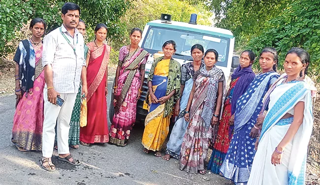 కుమురంభీం జిల్లాలో గర్భిణుల అవస్థలు.. వైద్య సౌకర్యాల కొరత