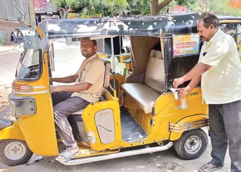 సంపాదన కంటే సేవ మిన్న..అంకూషావలీ మొబైల్ చలివేంద్రం చూశారా?