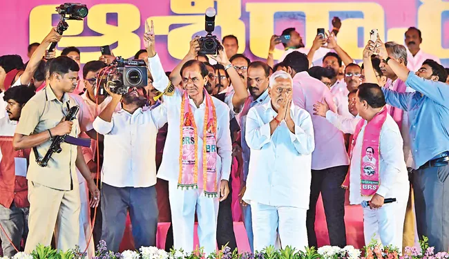 రాష్ట్ర ఆర్థిక పరిస్థితి క్షీణించిందని కేసీఆర్ వ్యాఖ్యలు