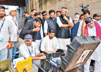 సీఎం రేవంత్ రెడ్డి మేడిగడ్డ పునరుద్ధరణపై కీలక ఆదేశాలు