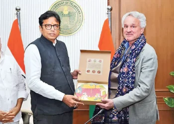 మెడికల్ డివైజెస్ పార్క్‌తో పెట్టుబడులకు ఆహ్వానం