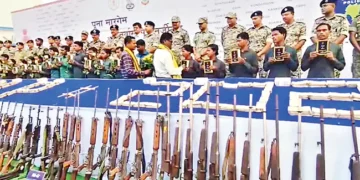 ఛత్తీస్‌గఢ్‌లో 34 మంది మావోయిస్టులు లొంగుబాటు: 7.2 కిలోల బంగారం, రూ.2.90 కోట్ల నగదు స్వాధీనం!