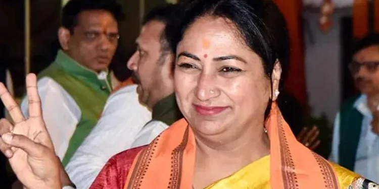 తిరుమల శ్రీవారిని దర్శించుకున్న దిల్లీ సీఎం రేఖా గుప్తా.