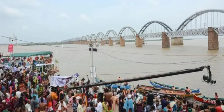 పుష్కర ఘాట్లపై 'ఏఐ' కన్ను: కోట్లాది మంది వచ్చినా రద్దీకి నో టెన్షన్!