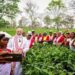 అస్సాం డిబ్రుగఢ్‌లో తేయాకు తోటల్లో ప్రధాని మోదీ