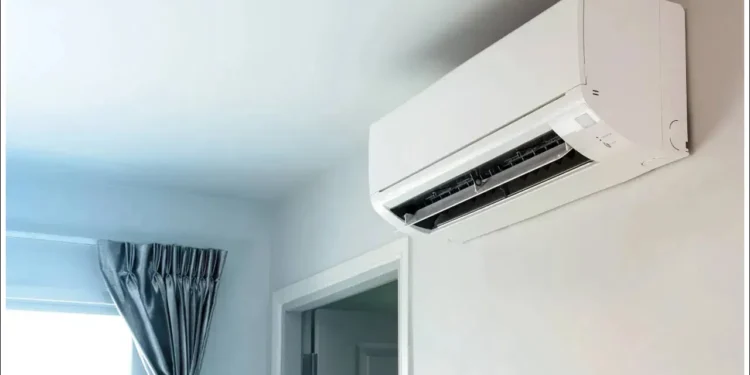 ఏసీ కొనేముందు జాగ్రత్త! ఇన్వర్టర్ vs నార్మల్.. మీ ఇంటికి ఏది కరెంటు ఆదా చేస్తుంది?