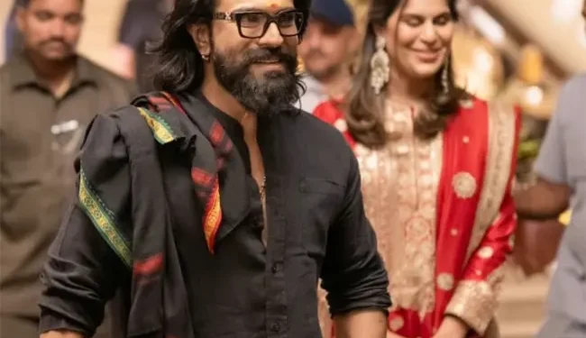 మెగా వారసత్వం నుంచి గ్లోబల్ స్టార్ వరకు.. 'ఎస్క్వైర్ ఇండియా'తో చరణ్ ఎక్స్క్లూజివ్ టాక్!