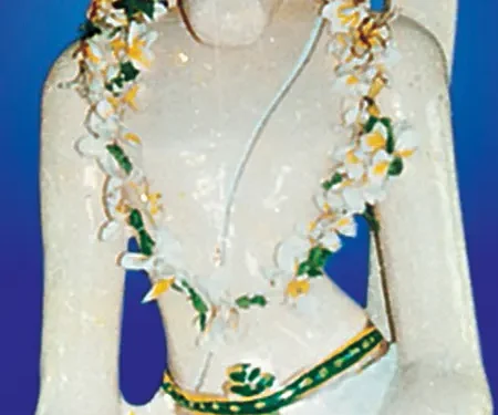 సింహాచలం చందనోత్సవం: నిజరూప దర్శనానికి భక్తుల వెల్లువ