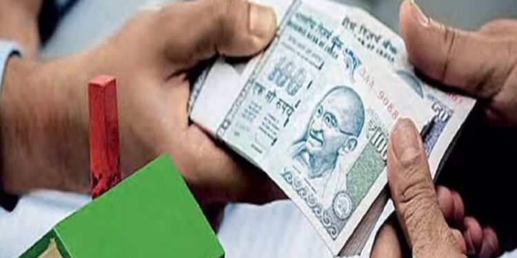 లంచం తీసుకుంటూ ఏసీబీకి చిక్కిన జూనియర్ అసిస్టెంట్