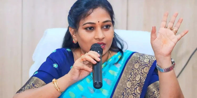 ప్రైవేటుకు దీటుగా సర్కారీ బడులు..మంత్రి అనిత