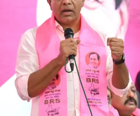 కూకట్పల్లి సమావేశంలో భారాస శక్తి ప్రదర్శన