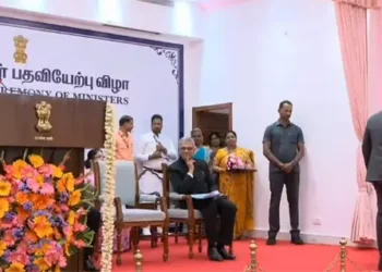 తమిళనాడు క్యాబినెట్ విస్తరణలో ప్రమాణస్వీకార వివాదం
