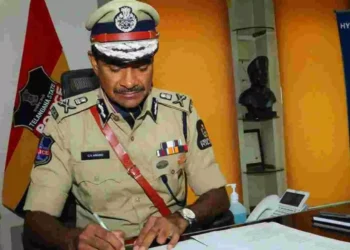 తెలంగాణ డీజీపీగా బాధ్యతలు స్వీకరించిన సీవీ ఆనంద్