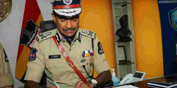 తెలంగాణ డీజీపీగా బాధ్యతలు స్వీకరించిన సీవీ ఆనంద్