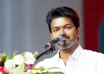 తమిళనాట రాజకీయ ఉత్కంఠ.. గవర్నర్‌ను మళ్లీ కలిసిన విజయ్
