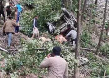 నేపాల్‌లో ఘోర జీపు ప్రమాదం – 17 మంది మృతి
