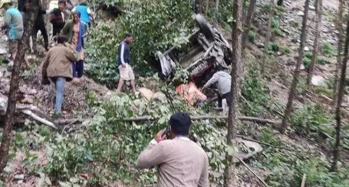 నేపాల్‌లో ఘోర జీపు ప్రమాదం – 17 మంది మృతి