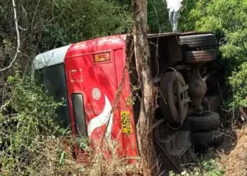 బీదర్ జిల్లాలో ఘోర రోడ్డు ప్రమాదం – ఇద్దరు తెలంగాణ వాసుల మృతి