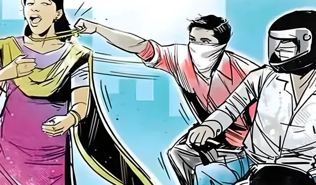 అనకాపల్లి జిల్లాలో మహిళ మెడలో 2.5 తులాల బంగారు గొలుసు చోరీ