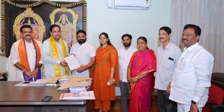 తితిదే ఎస్వీ ప్రాణదాన ట్రస్టుకు రూ.2.50 కోట్ల విరాళం