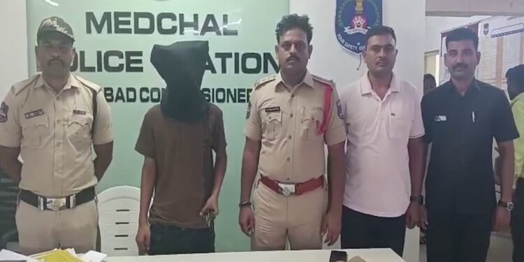 పాక్ ఐఎస్ఐతో సంబంధాలు.. హైదరాబాద్లో యూపీ యువకుడు అరెస్ట్