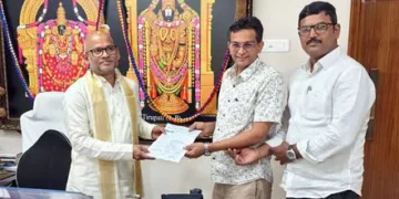 తిరుమలలో టీటీడీకి రూ.1.03 కోట్లు డొనేషన్ అందజేసిన భక్తుడు