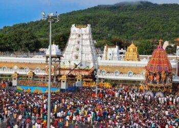 తిరుమలలో భక్తుల రద్దీ పెరుగుదల – దర్శనానికి 14 గంటల సమయం