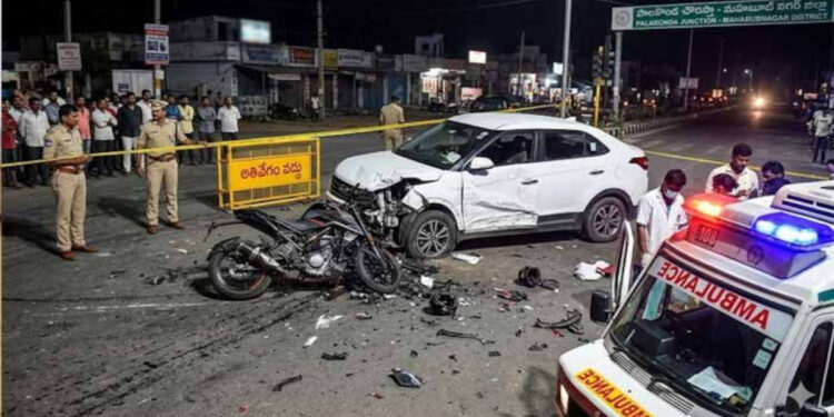 స్పోర్ట్స్ బైక్–కారు ఢీ.. బైపాస్ రోడ్డులో విషాదం