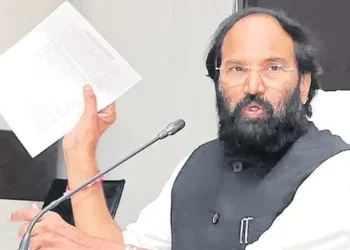 ధాన్యం కొనుగోళ్లపై కేంద్రాన్ని నిలదీసిన ఉత్తమ్కుమార్రెడ్డి