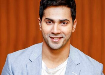 హాలీవుడ్ వైపు వరుణ్ ధావన్ అడుగులు