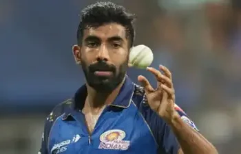 నిజమే అతడు పెద్దగా వికెట్లు తీయలేదు.. కానీ!