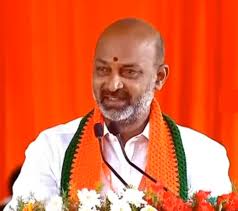 అన్ని రాష్ట్రాల్లో డబుల్ ఇంజిన్ ప్రభుత్వాలే వస్తాయి: బండి సంజయ్ వ్యాఖ్యలు