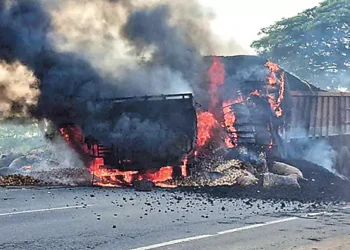 ఖమ్మం జిల్లాలో ఘోర రోడ్డు ప్రమాదం