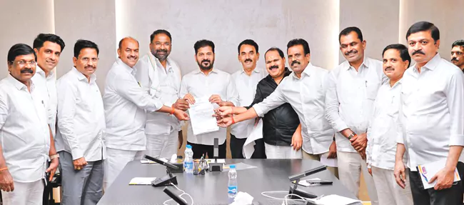 భూసేకరణ ప్రక్రియ వేగంగా పూర్తి చేయాలని అధికారులకు ఆదేశాలు