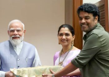 కుమార్తె వివాహానికి ప్రధాని మోదీని ఆహ్వానించిన ఖుష్బూ కుటుంబం