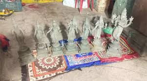 పల్నాడు జిల్లాలోని ఇనుమెళ్లలో పురాతన ఆలయంలో 7 విగ్రహాలు వెలుగులోకి