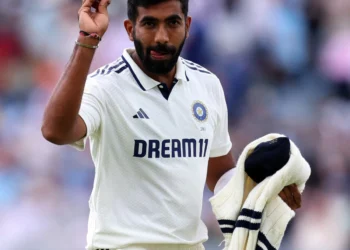 బుమ్రా ప్రపంచ టెస్టు బౌలింగ్ ర్యాంకింగ్స్లో నంబర్వన్ స్థానాన్ని నిలబెట్టుకున్నాడు
