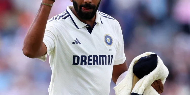 బుమ్రా ప్రపంచ టెస్టు బౌలింగ్ ర్యాంకింగ్స్‌లో నంబర్‌వన్‌ స్థానాన్ని నిలబెట్టుకున్నాడు