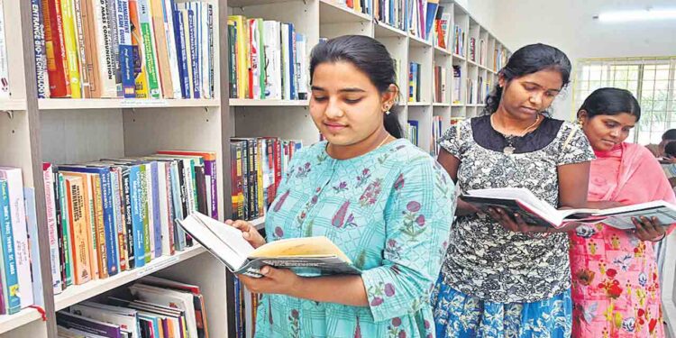 వనపర్తిలో నూతన గ్రంథాలయ భవనం ప్రారంభం
