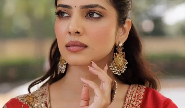 విజయ్‌తో పని చేయడం గొప్ప అనుభవం – మాళవిక మోహనన్