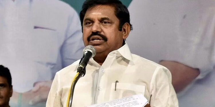అన్నాడీఎంకేకు భారీ షాక్.. ముగ్గురు ఎమ్మెల్యేల రాజీనామా