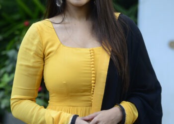 వెంకటేశ్‌–త్రివిక్రమ్‌ మూవీలో నివేదా కీలక పాత్ర
