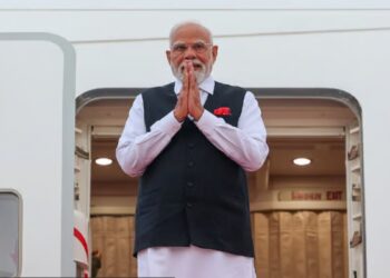 దేశాన్ని కుదిపేస్తున్న వడగాలులు.. ప్రజలకు ప్రధాని మోదీ సూచనలు