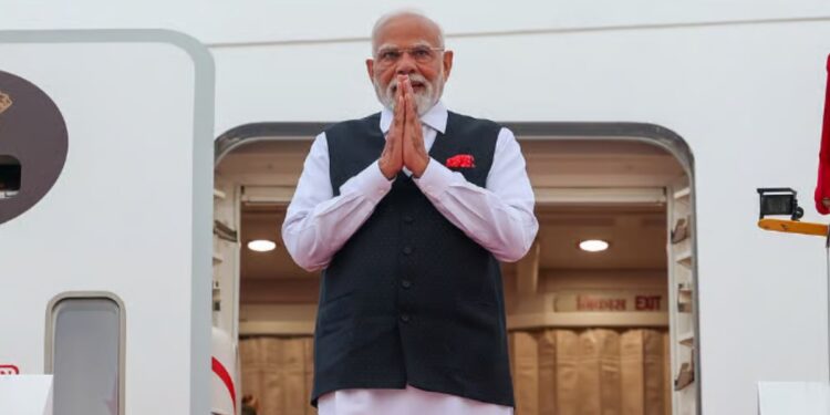 దేశాన్ని కుదిపేస్తున్న వడగాలులు.. ప్రజలకు ప్రధాని మోదీ సూచనలు